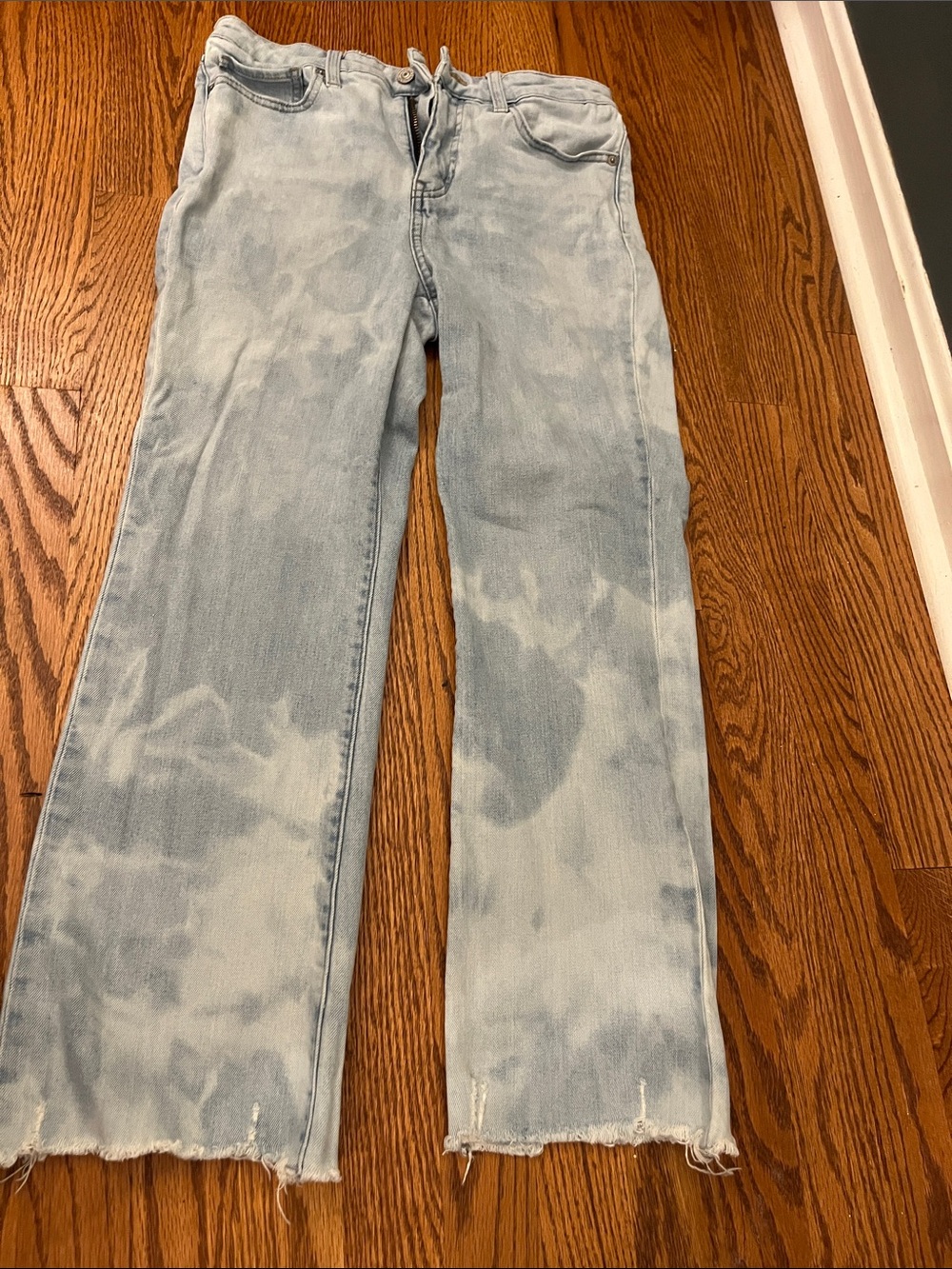Uniqlo Jeans Womens size 6 Bleached light High Rise Skinny Flare with raw edges